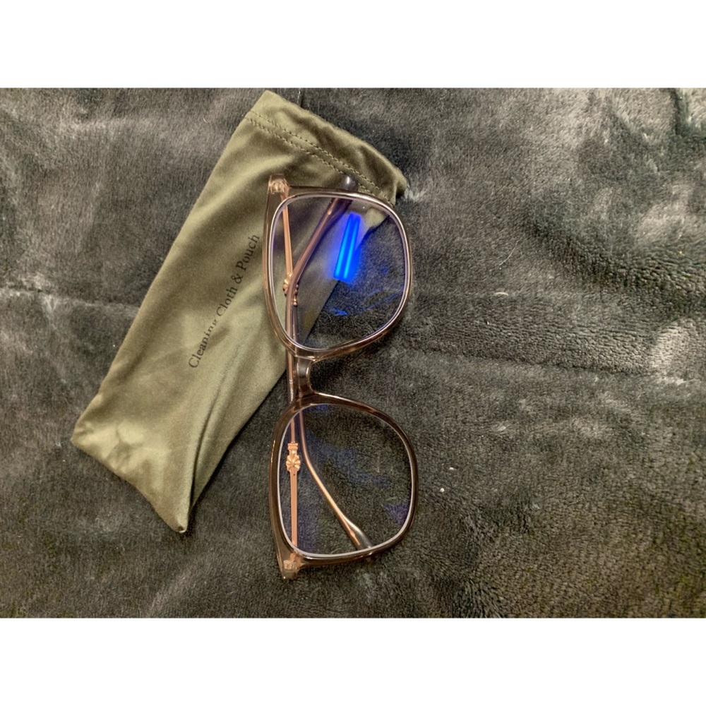 Trendy blue light glasses